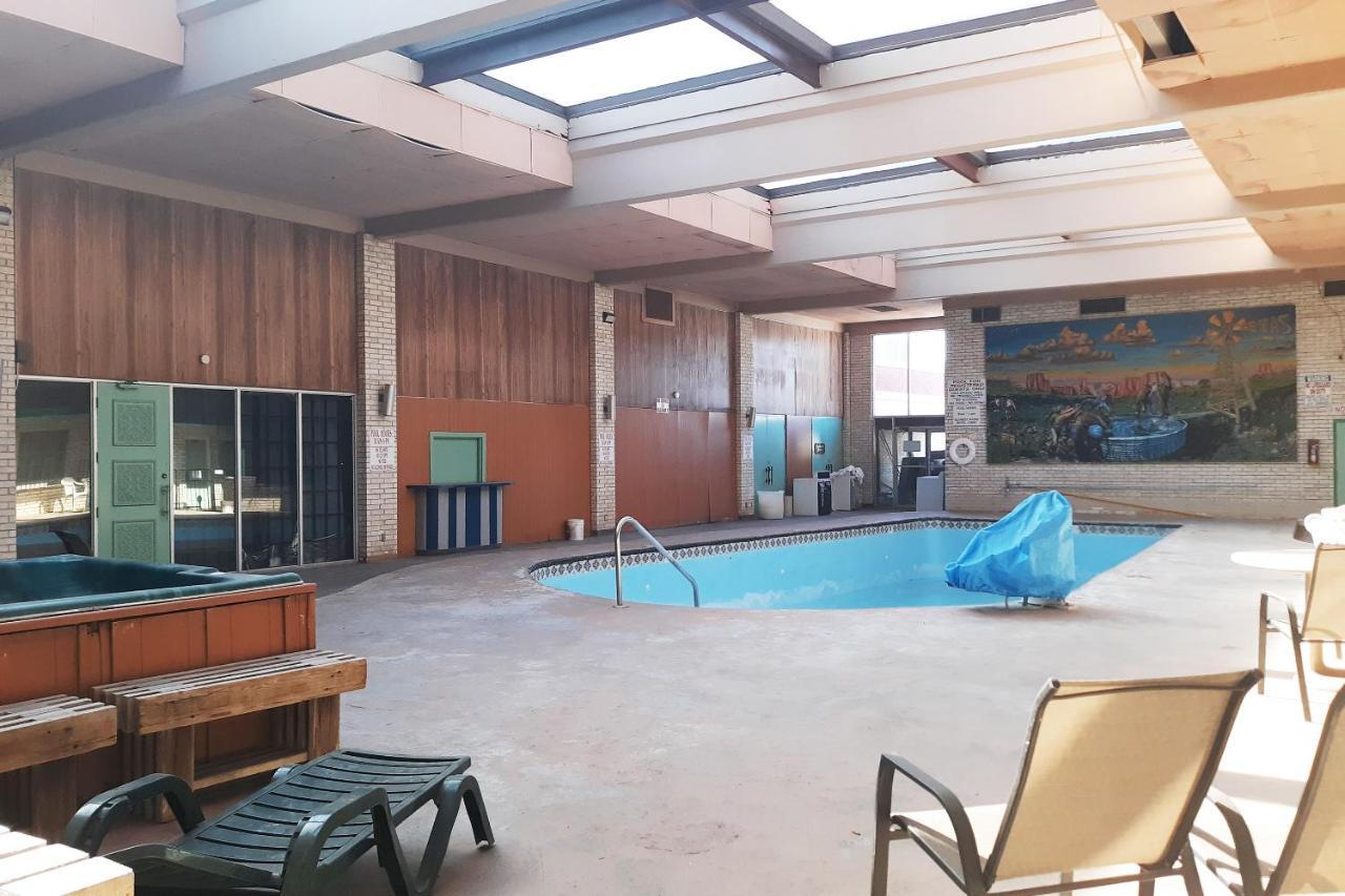 Rest Inn - Extended Stay, I-40 Airport, Wedding & Event Center Amarillo Exteriér fotografie