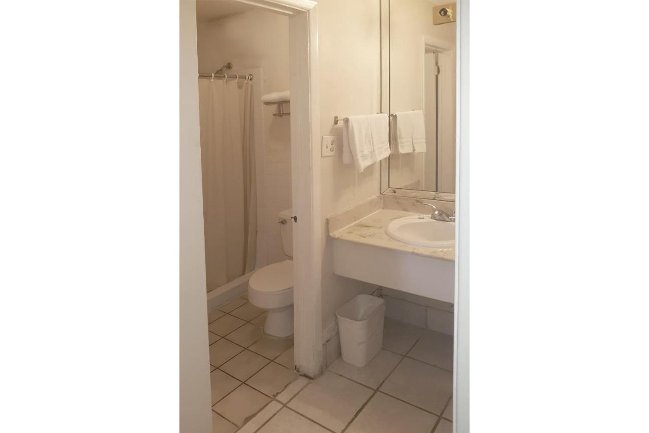 Rest Inn - Extended Stay, I-40 Airport, Wedding & Event Center Amarillo Exteriér fotografie